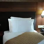 Rhiss Bostanci Istanbul