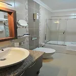 Rhiss Bostanci Hotel