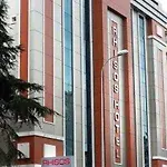 Rhiss Bostanci Istanbul