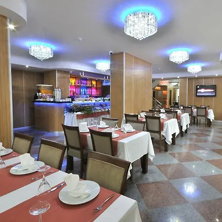 מלון Rhiss Bostanci 3*