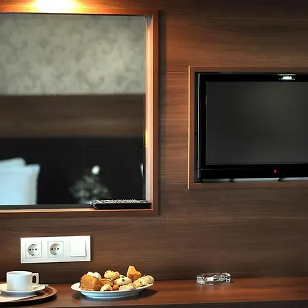 Rhiss Bostanci Istanbul