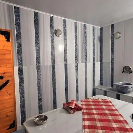 Rhiss Bostanci Hotel