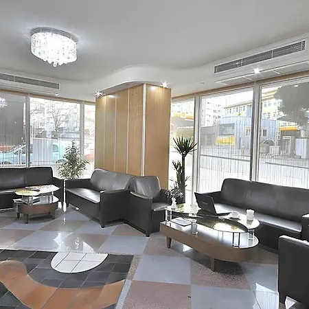 Rhiss Bostanci Hotel 3*