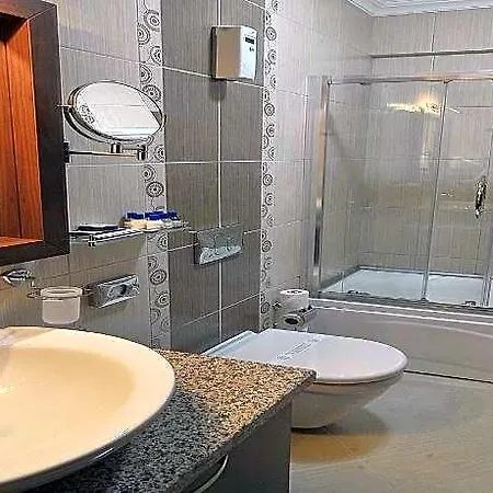 Rhiss Bostanci Istanbul