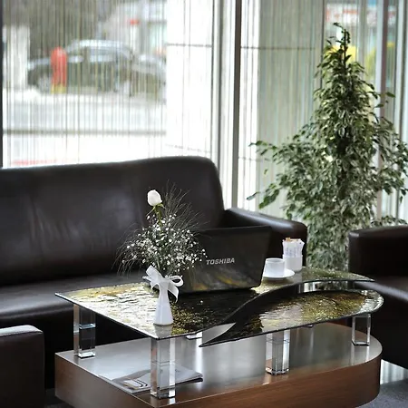 Rhiss Bostanci Istambul