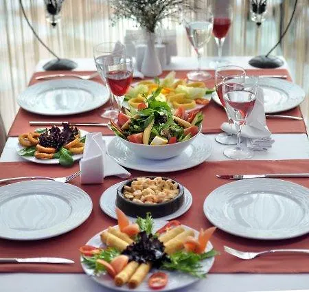 Rhiss Bostanci Hotel