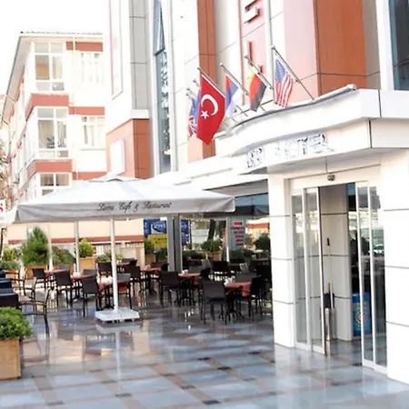 Rhiss Bostanci Hotel