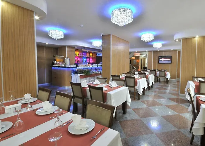 فندق Rhiss Bostanci 3*