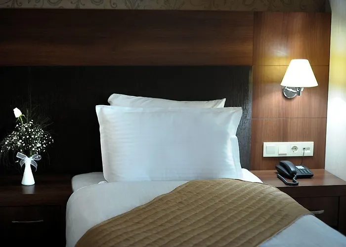 Rhiss Bostanci اسطنبول