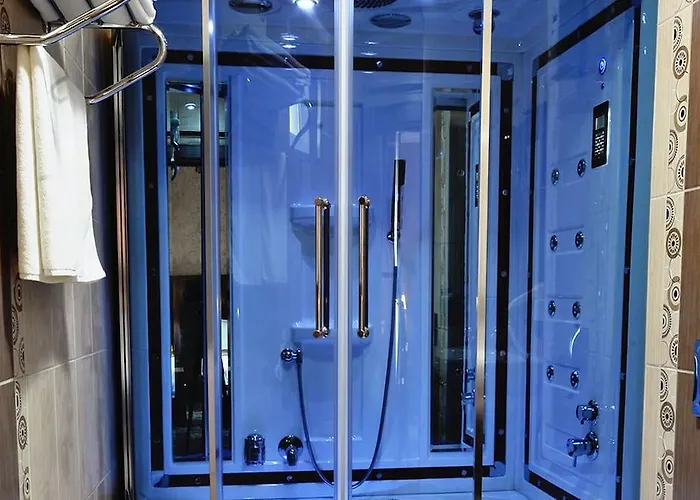 Rhiss Bostanci فندق 3*