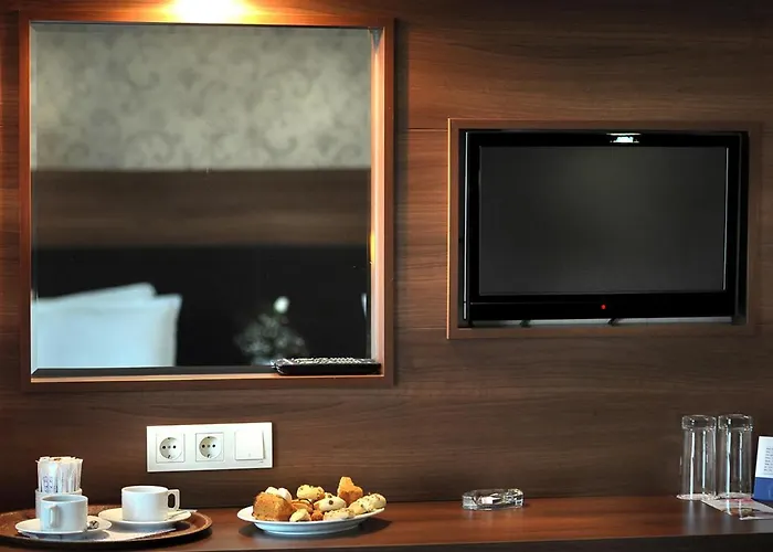 Rhiss Bostanci اسطنبول