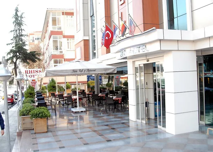 فندق Rhiss Bostanci 3*