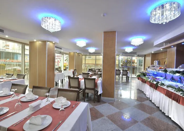 Rhiss Bostanci فندق 3*