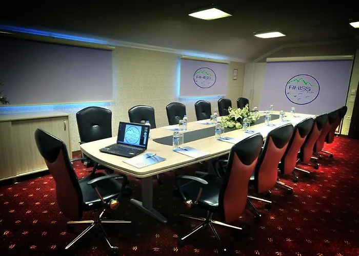 Rhiss Bostanci فندق