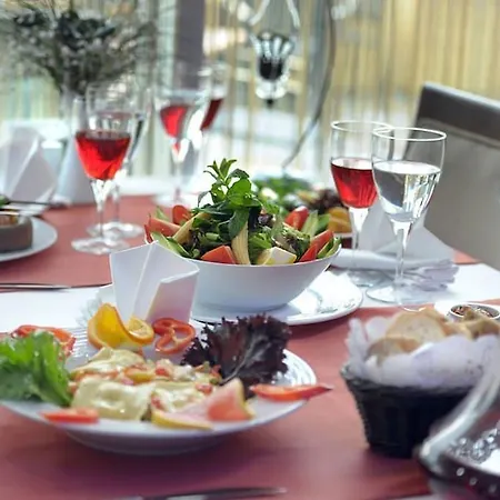 Rhiss Bostanci Hotell