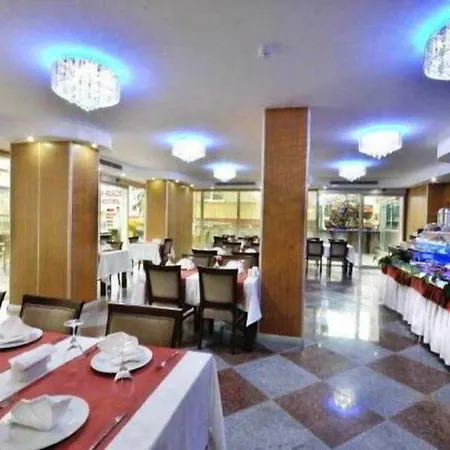 Rhiss Bostanci Hotell